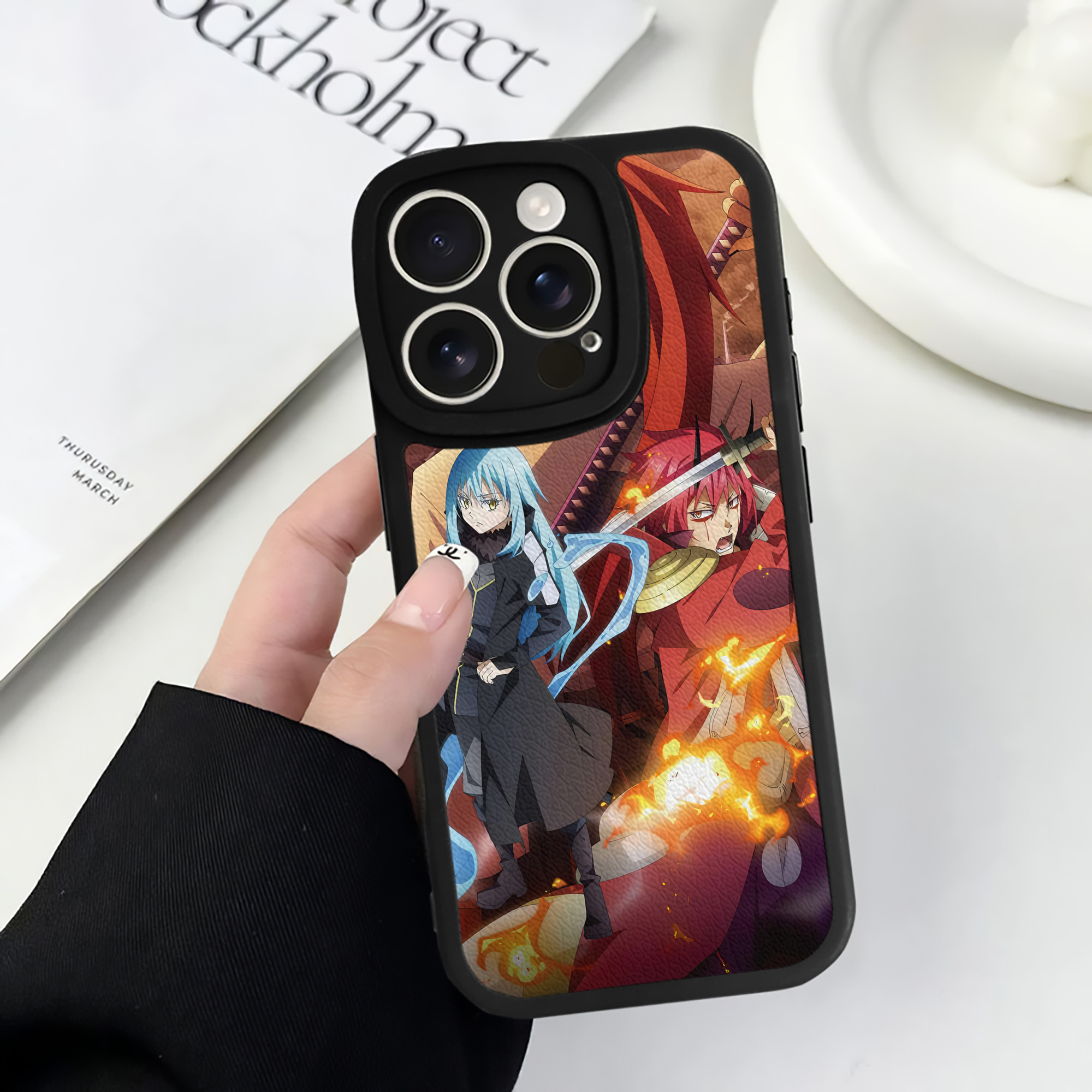 転スラ Regarding Reincarnated to Slime 【iPhone 16シリーズ対応】シリコンスマホケース（レザー調） 材質：シリコン